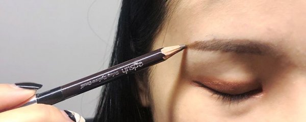 用灰色能遮住红眉吗