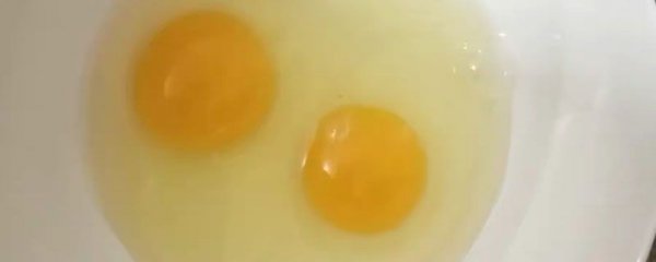 脸上涂鸡蛋清好吗