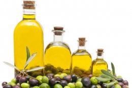 用橄榄油去黑头的方法 橄榄油和卸妆油哪个去黑头效果好