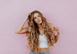 40岁短发啥头型显年轻 40岁的女人适合短发什么发型