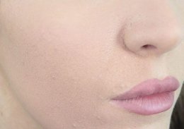 卡粉怎么办 如何紧急补救卡粉的妆容?