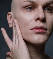 bb霜和cc霜有什么区别 BB霜和CC霜哪个更好