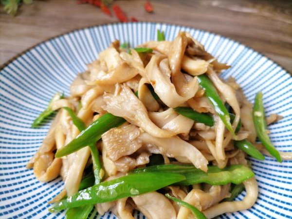 炒蘑菇需要用热水烫一下吗