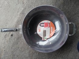 不粘锅和铁锅的好处 不粘锅和铁锅哪个健康