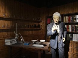 白炽灯是谁发明的 白炽灯的发明者是