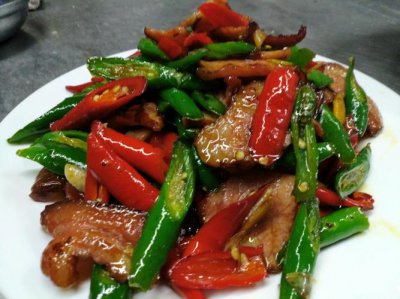 腊肉需要煮熟再炒吗 腊肉需要先煮熟再炒吗