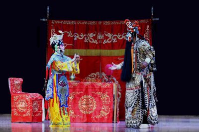 京剧中化解尴尬的道具 京剧表演中会用哪些道具缓解尴尬