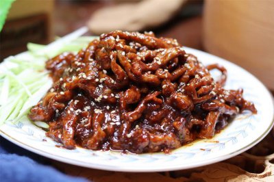 京酱肉丝用什么肉 京酱肉丝用什么酱正宗