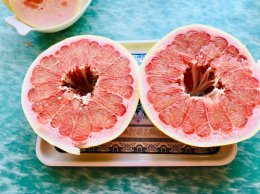 柚子切开后常温能存放多久 切开之后的柚子可以保存几天