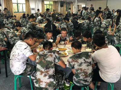 军训能带零食吗 军训适合吃的零食