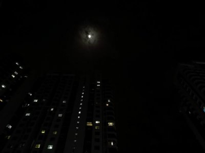 月光比日光更容易晒黑吗 月光紫外线比日光更强烈吗