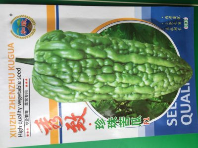 为什么苦瓜有深绿色和白色的 外表跟苦瓜一样里面是红色的