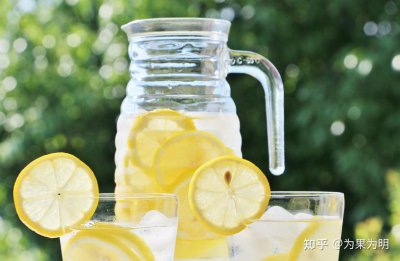 柠檬水需要多少度的水 柠檬水要用多少度的水