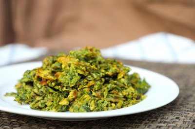 香椿炒鸡蛋怎么做好吃 香椿炒鸡蛋怎么炒好吃窍门