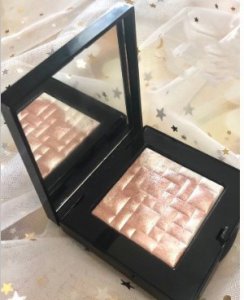选择适合自己的高光 让妆容立体又好看！