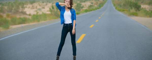 牛仔裤味道大是甲醛吗