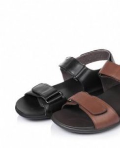 百丽男鞋冬款 2023夏季新款百丽男士牛皮凉鞋