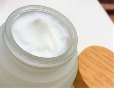 面霜放久了为什么会变黄 好用的面霜产品推荐