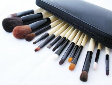 洗面奶可以洗化妆刷吗 化妆刷清洗注意事项