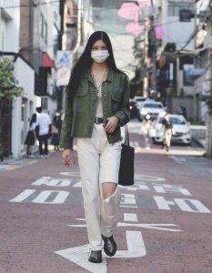 矮个子女生秋天穿衣搭配图片 矮胖个子女生冬季穿衣搭配图