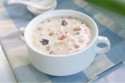 丰胸吃什么食物效果好 丰胸吃什么食物有效果？