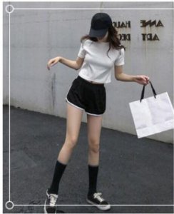 白T恤怎么搭配好看？跟着这样穿时尚又耐看！