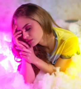 显脸小的发型 好看又显脸小的发型