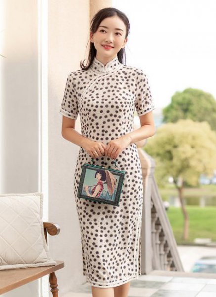 35岁的女人适合穿什么衣服？