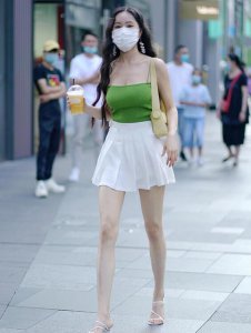 好的配饰如何与服装搭配 你认为好的配饰如何与服装相搭配?