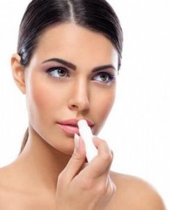 过期的唇膏有什么妙用？原来还有这么多实用的用途