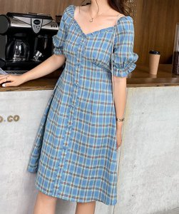 夏天连衣裙领口太低怎么办 方领连衣裙领口太大怎么办