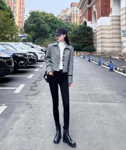 小黑裤怎么穿搭 小黑裤的穿搭推荐