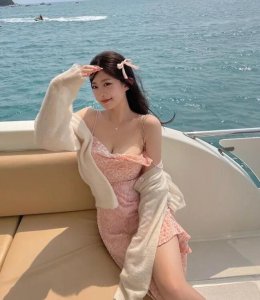 微胖女孩适合什么裙子？ 微胖女孩穿什么裙子好看