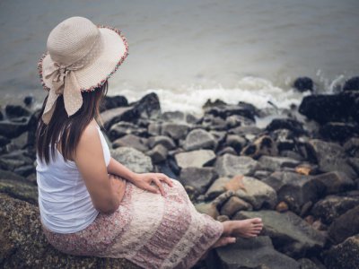 越是自卑的人越有这七大表现 内向自卑有社交恐惧症怎么办