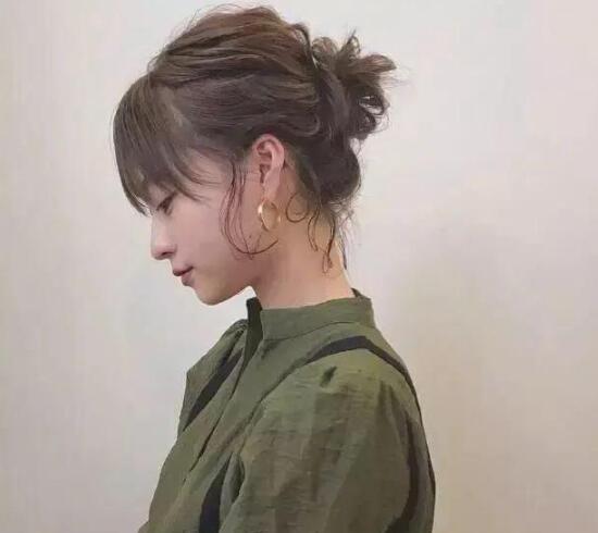 丸子头适合什么样的脸型？流行丸子头的发型
