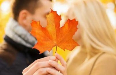 男人吃醋会故意跟别的女人暧昧吗 男朋友和别的女生暧昧吃醋怎么办