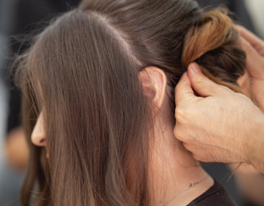 上台表演的简单发型 适合上台表演的发型