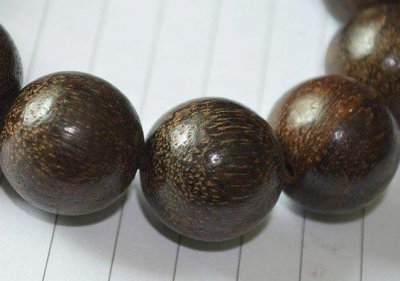 沉香包浆前后对比有什么不同 沉香包浆好还是不包浆好