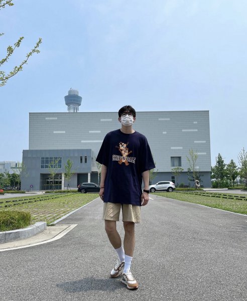 男生别再黑白灰了，