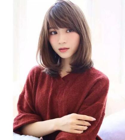 40岁女人留长发好还是短发好？