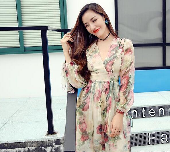 女的去海边度假穿什么衣服