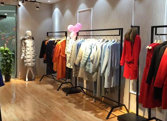 为什么服装实体店的生意越来越难做？