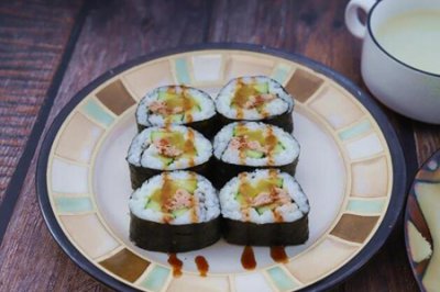 寿司的做法怎么做 金枪鱼寿司怎么做窍门