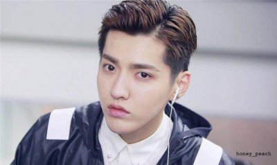 吴亦凡发型怎么弄 大家也一起来剪个明星发型吧