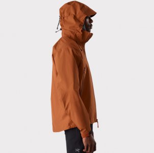 硬壳冲锋衣和软壳冲锋衣区别 冲锋衣软壳和硬壳的区别