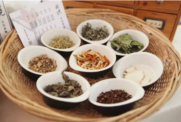 五种中药磨成粉去痘印
