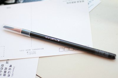 眉笔不好会掉眉毛吗 花西子眉笔怎么样？掉妆吗？