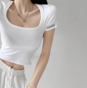 白色裙子太透了怎么穿 白色长裙太透怎么办