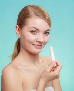 有颜色的唇膏有哪些？女人都喜欢的五款唇膏在这里