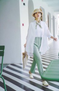 30岁的女人如何穿搭 女人30岁以后适合穿搭